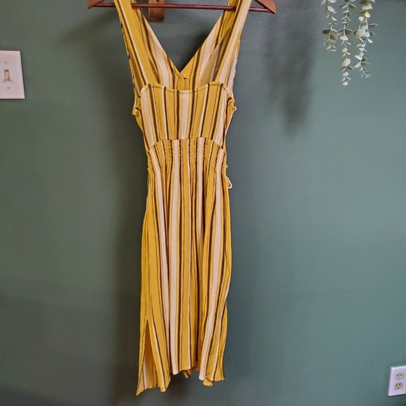 Love Tree | Vintage Style Summer Dress with Pockets - Picture 2 of 2